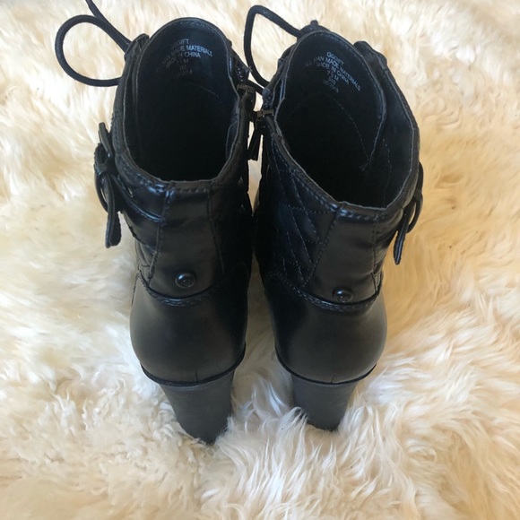 Guess Booties - Picture 3 of 4